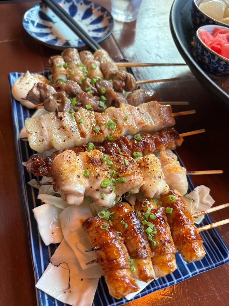 여섯 가지 재료의 모둠꼬치