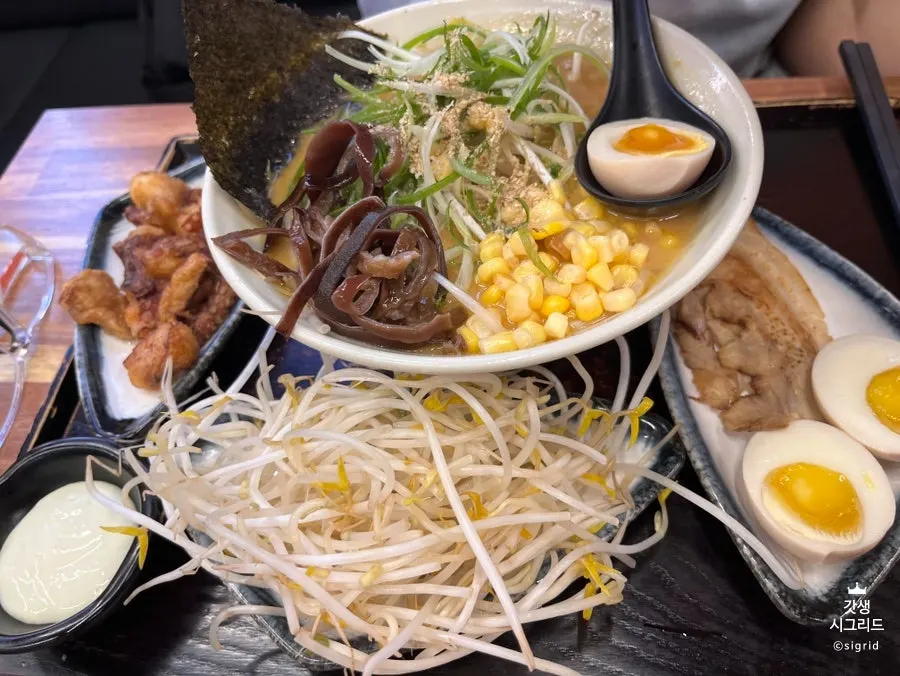 Sonoki Ramen side dishes such as gyoza and karaage
