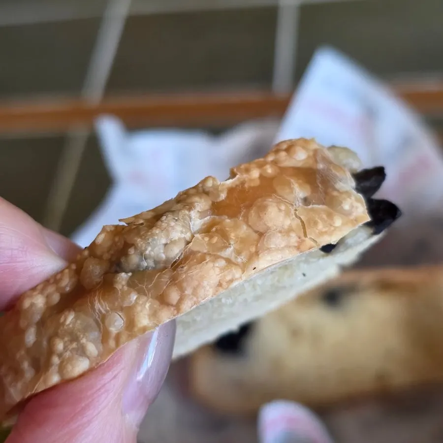 올리브오일 발사믹에 찍은 식전빵