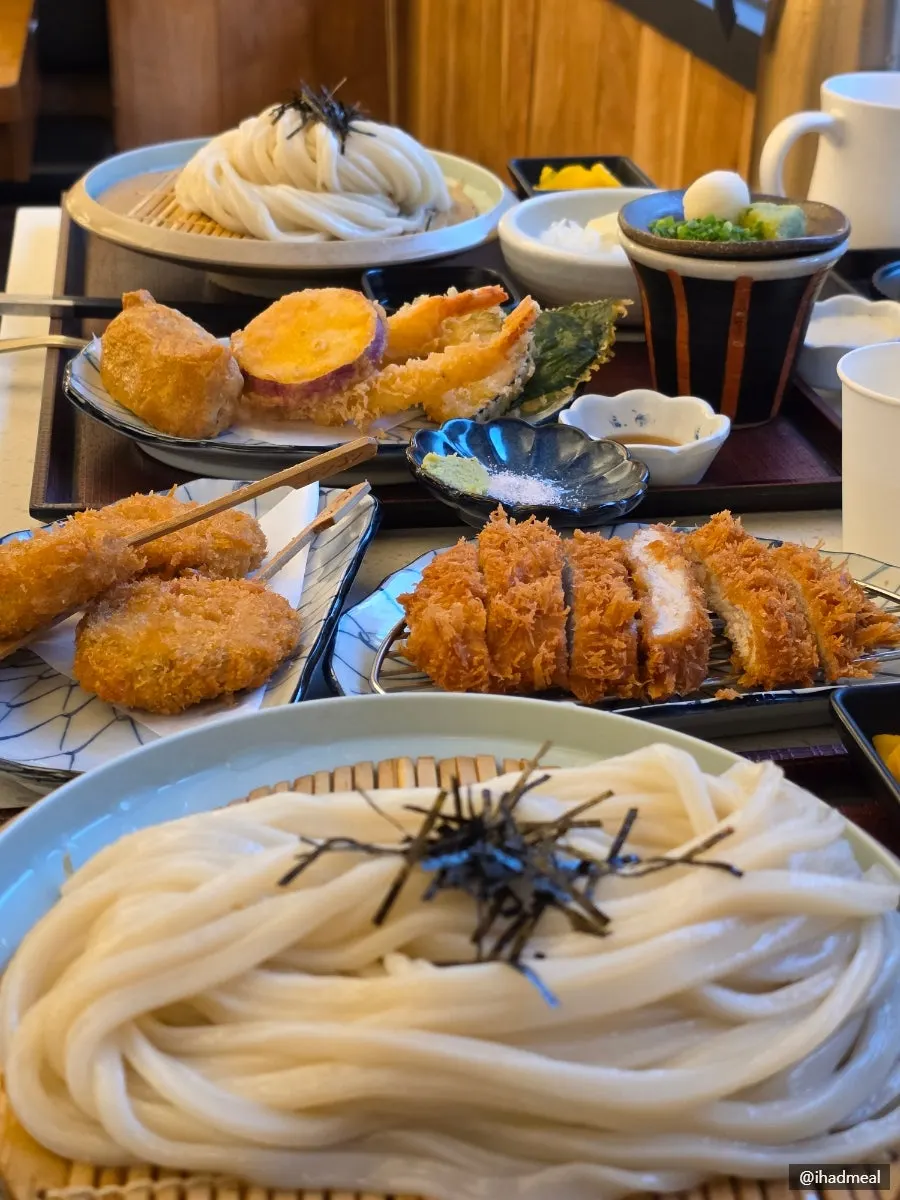 코시 건대점 냉우동과 돈카츠 한 상