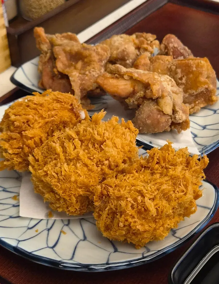 밥이 채워진 유부초밥