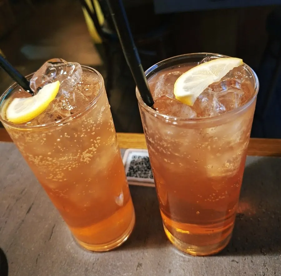Two glasses of Ari Valley's omija highball