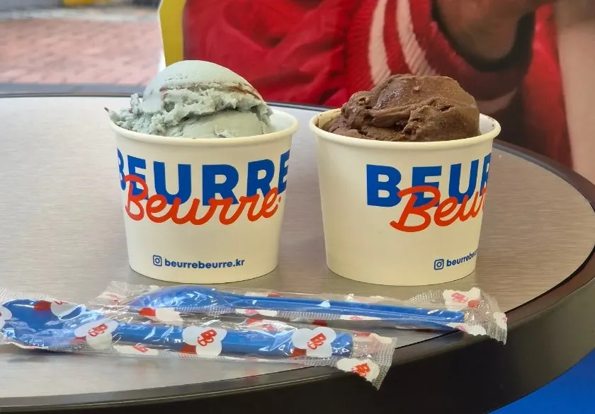 Presentación de helado elástico y denso