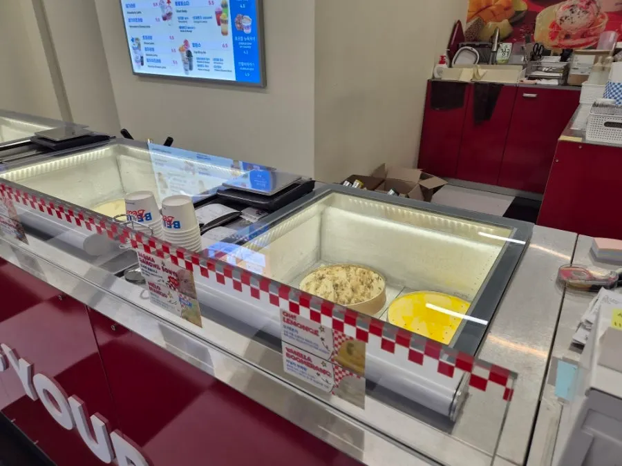 Información sobre pedido en quiosco y degustación de helados