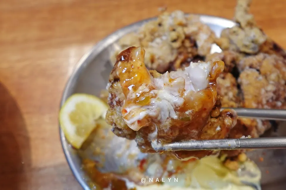 Karaage paired with horumon-don