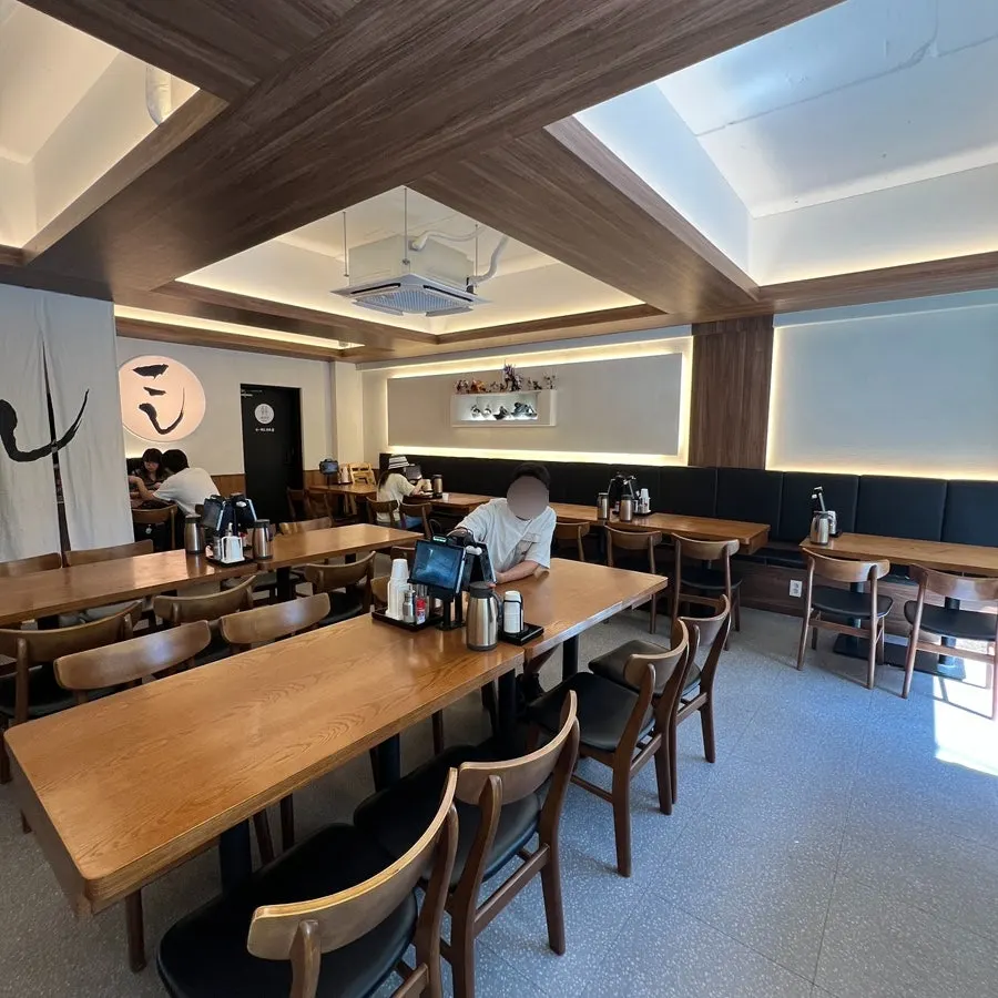 Imagen del interior y los asientos de Kosi Konkuk University Branch