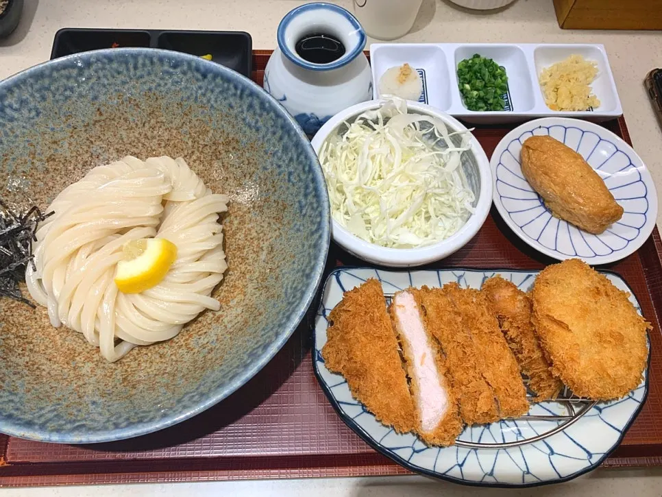 Bukkake udon served with inari sushi