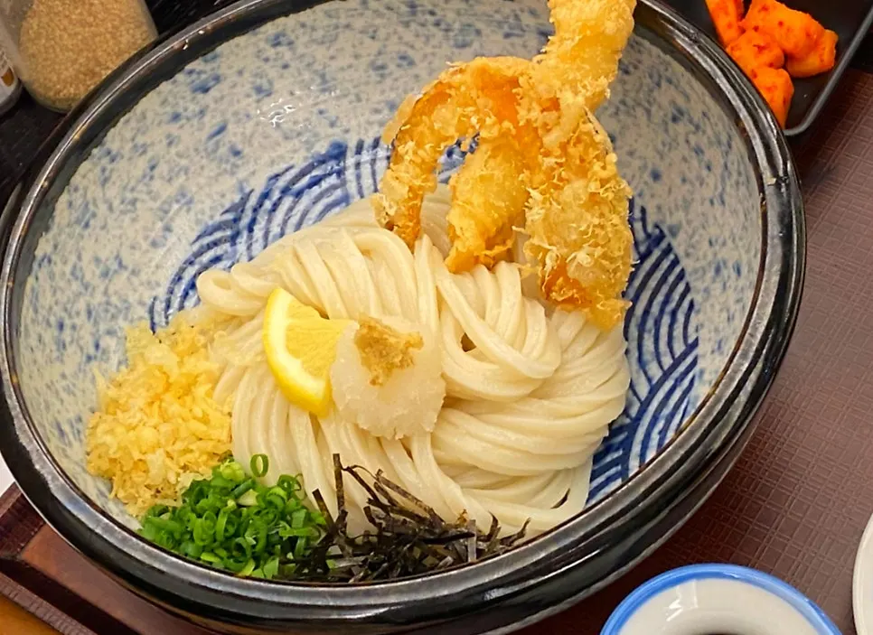 치즈카츠와 소스 접시