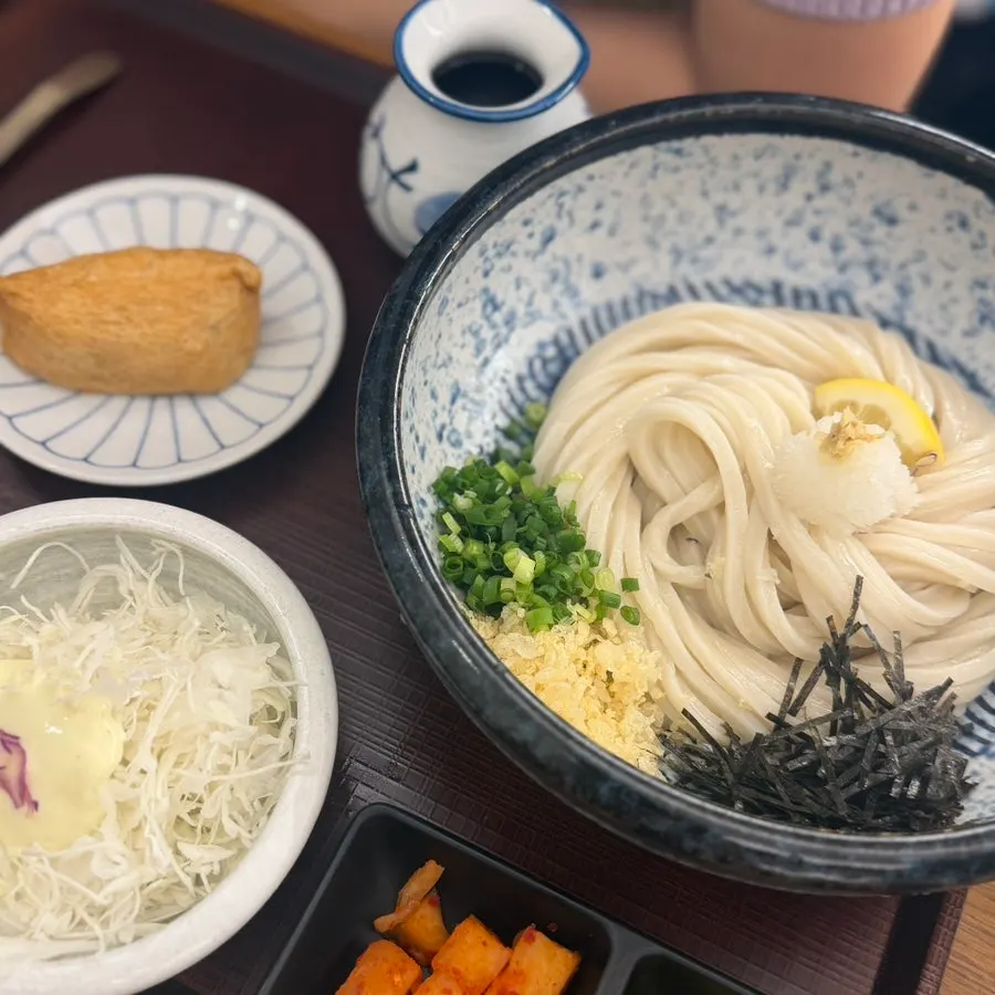 Table set with tonkatsu and bukkake udon