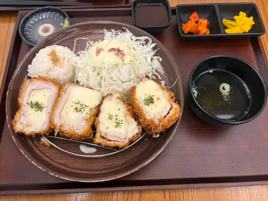 A plate of cheese tonkatsu at Kosi Isu Branch