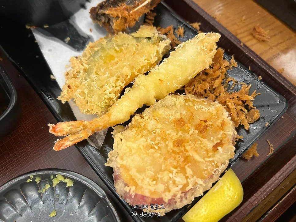 Udon topped with sweet pumpkin tempura
