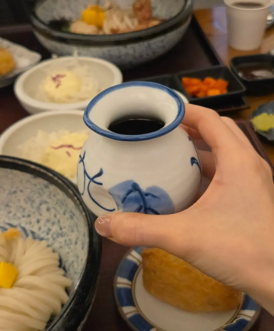 Bukkake udon soy sauce served in a separate bottle