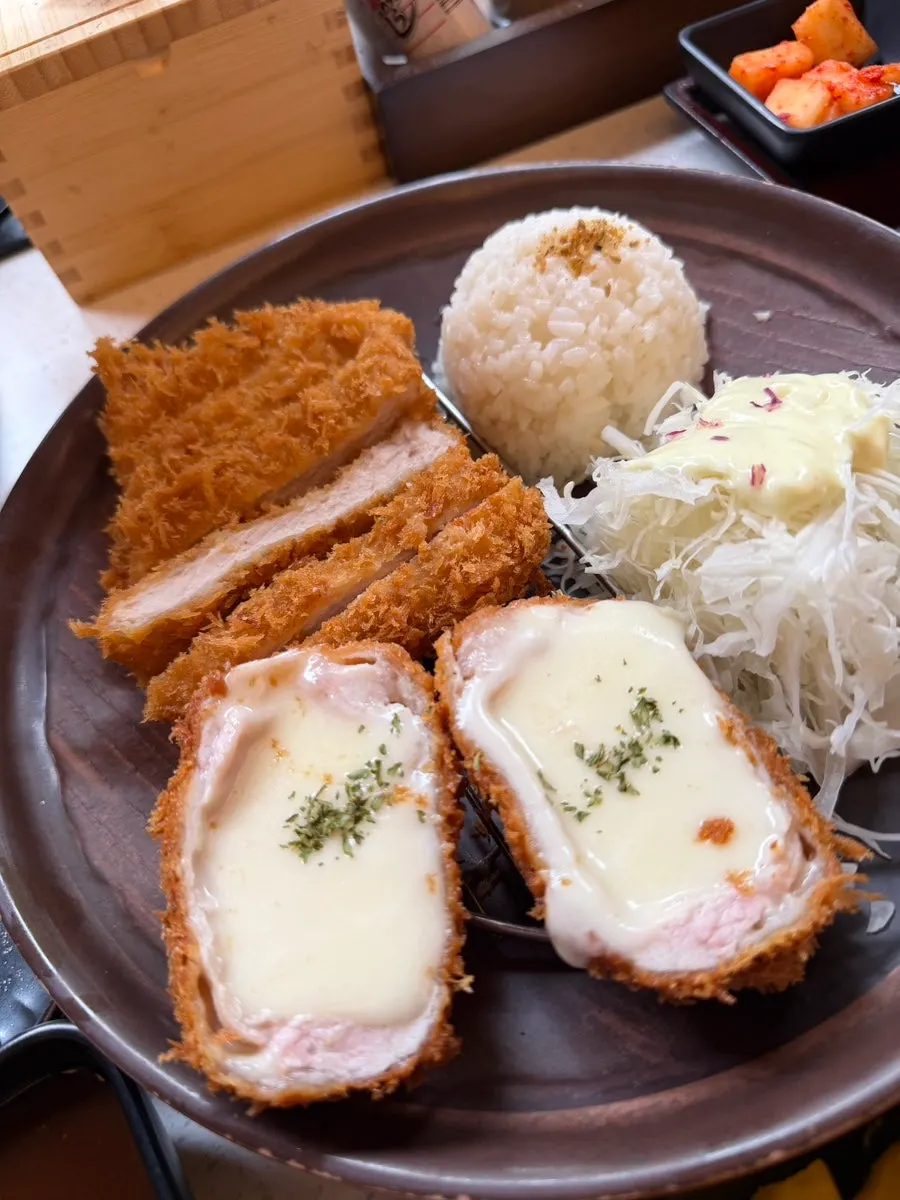 노른자를 비벼 섞은 마제우동