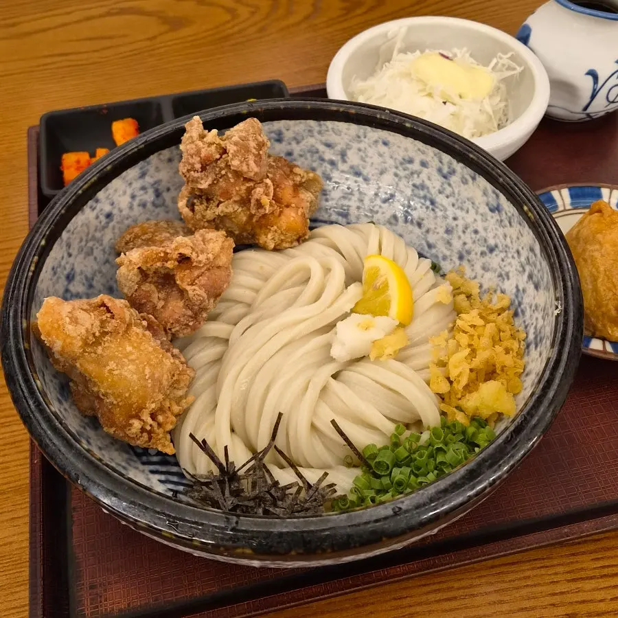 토리텐붓카케우동 한 상 차림