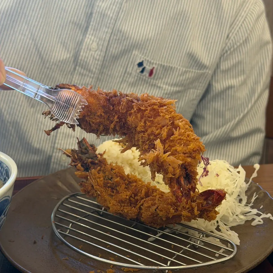 Cross-section of the king shrimp katsu at Kosi Seongsu Branch
