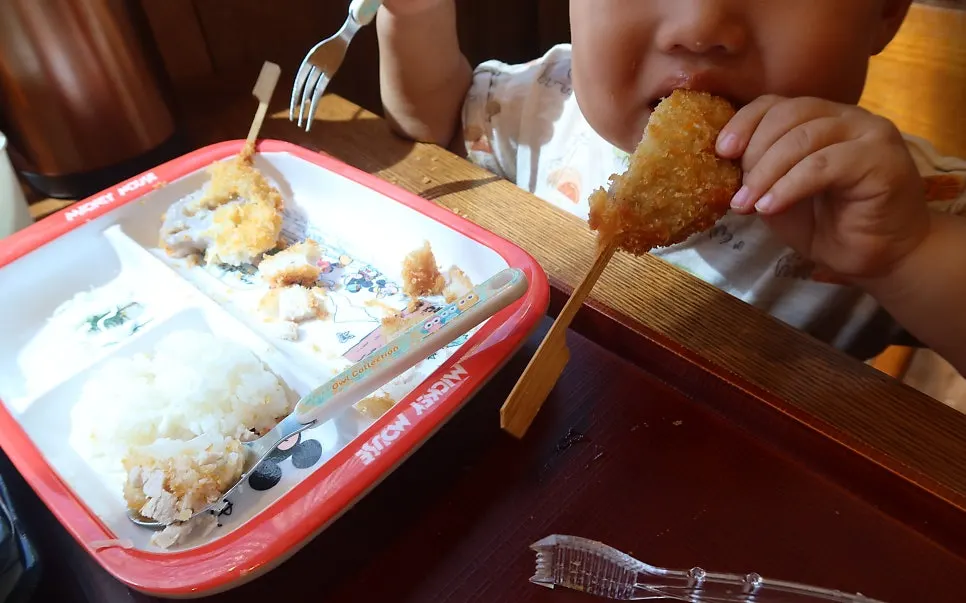 Cross-section of lotus root kushikatsu with melted cheese