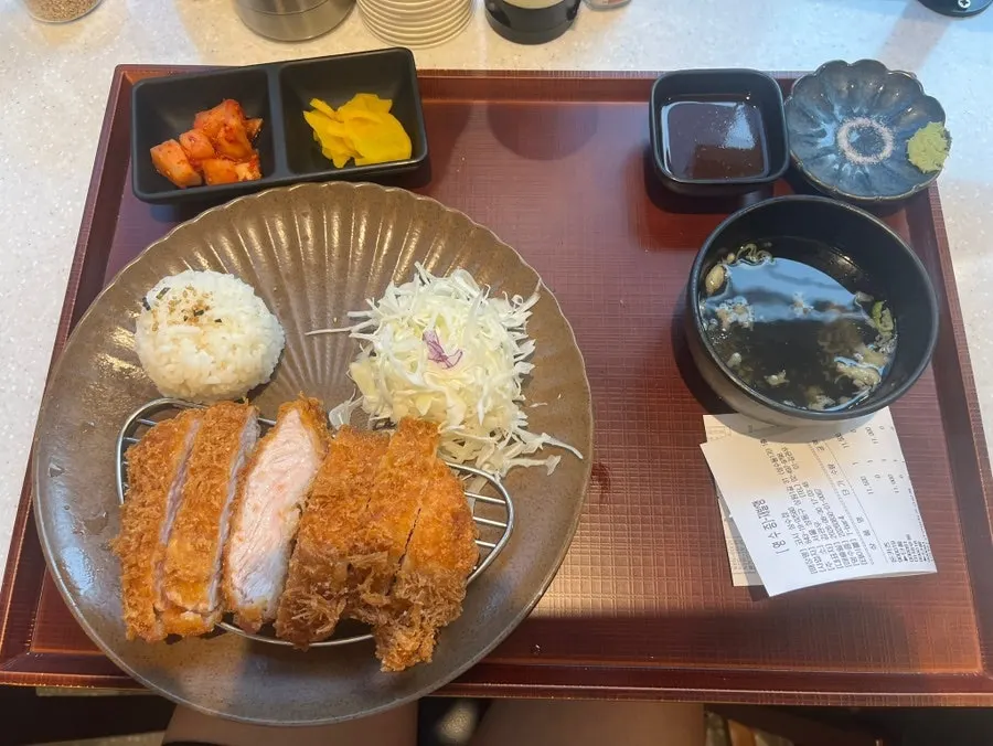 Cross-section of the sliced pork loin tonkatsu