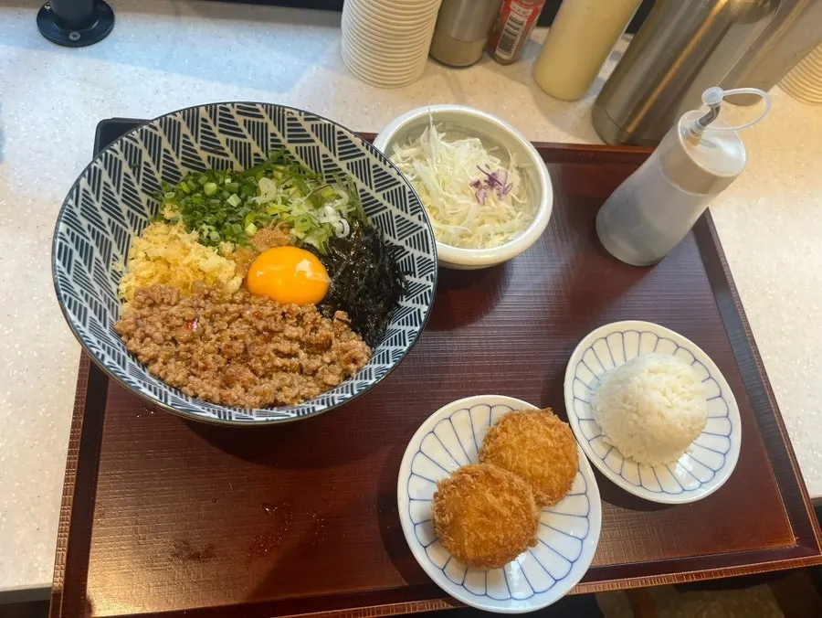 Sanuki-style mazesoba udon before mixing