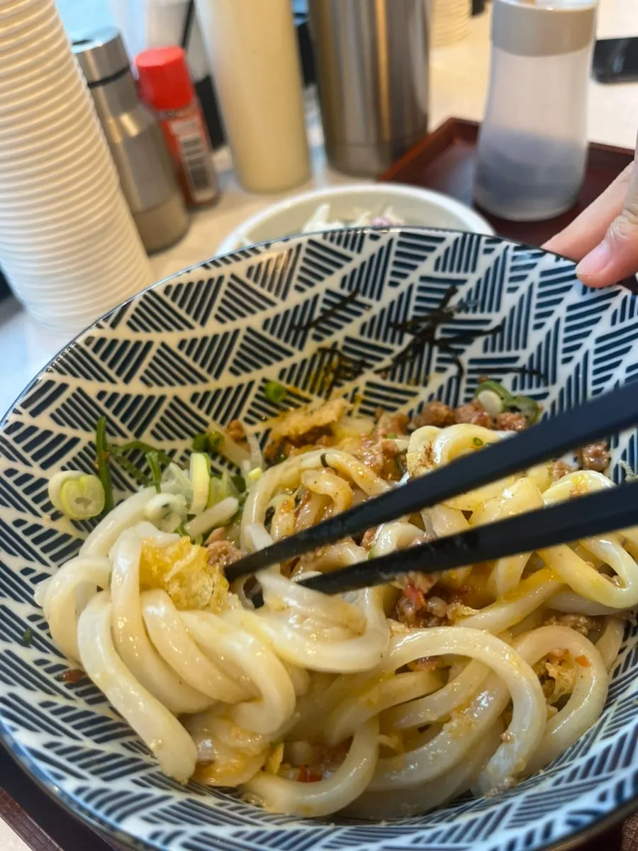 Mazesoba udon served with kelp vinegar