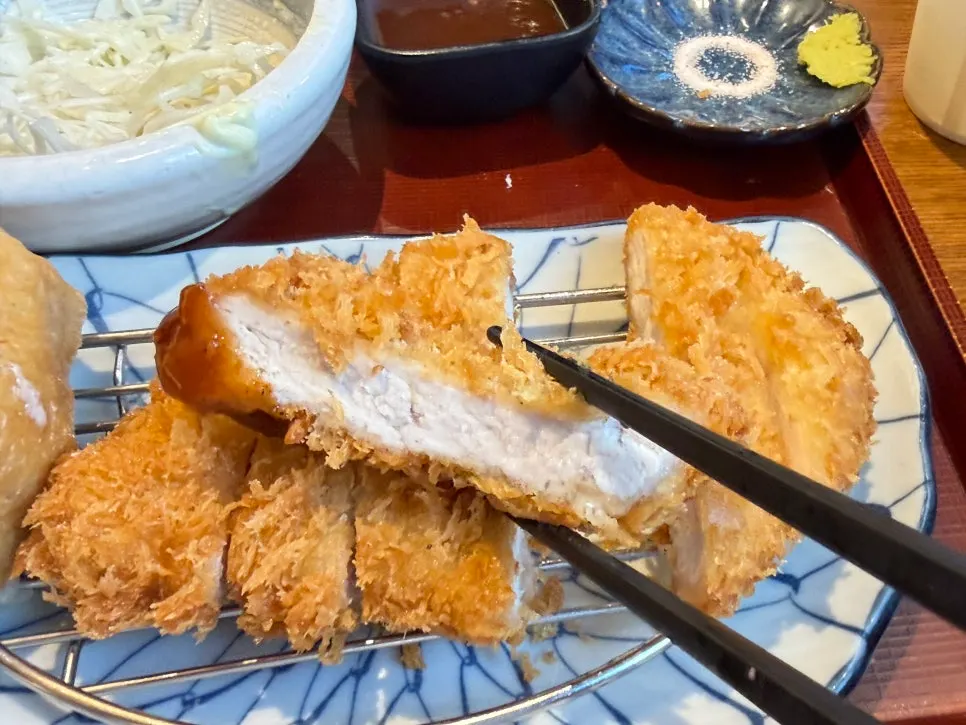 Bukkake udon mixed with tenkatsu and grated radish