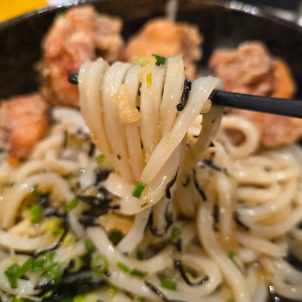Close-up of gama-tori-ten bukkake udon