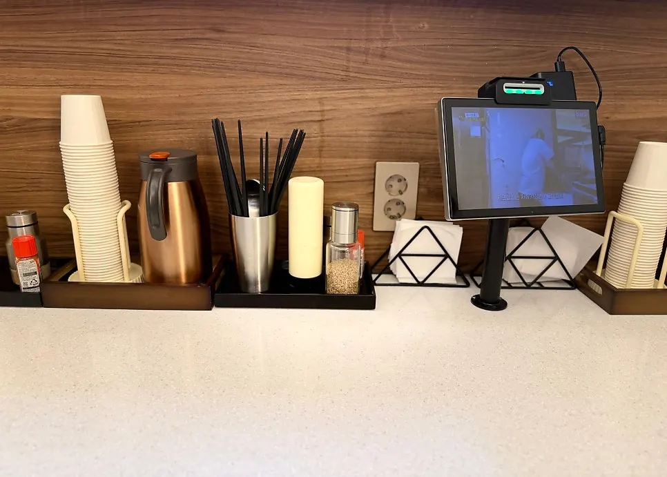 Side dishes and sauces at Kosi Seongsu Branch