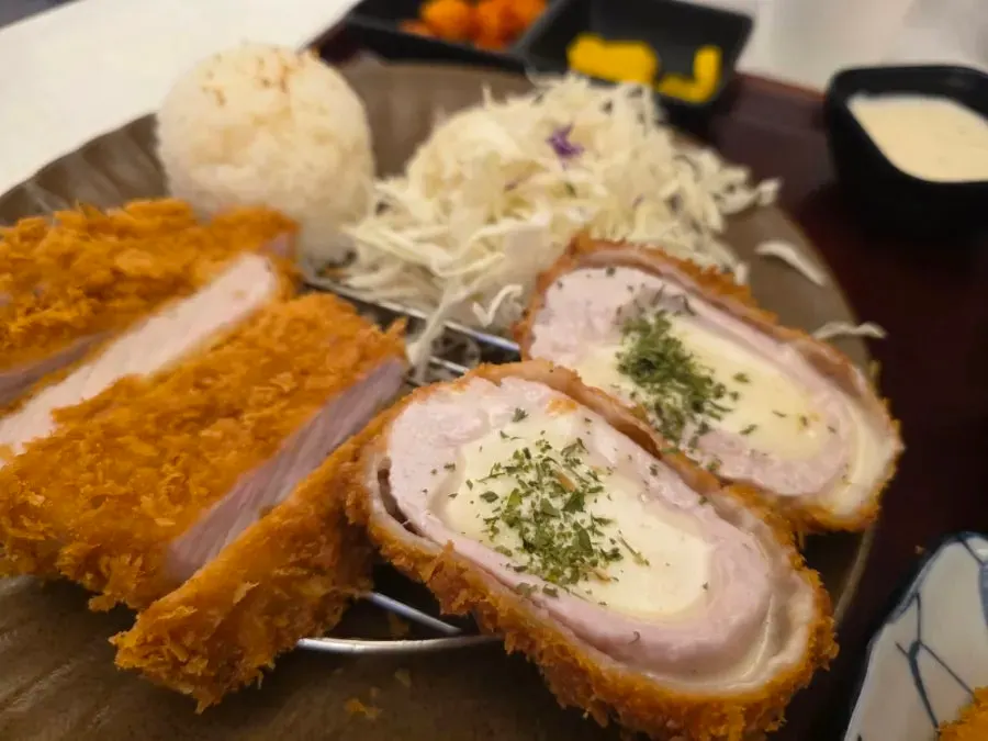 Half-and-half katsu with tonkatsu and cheese katsu