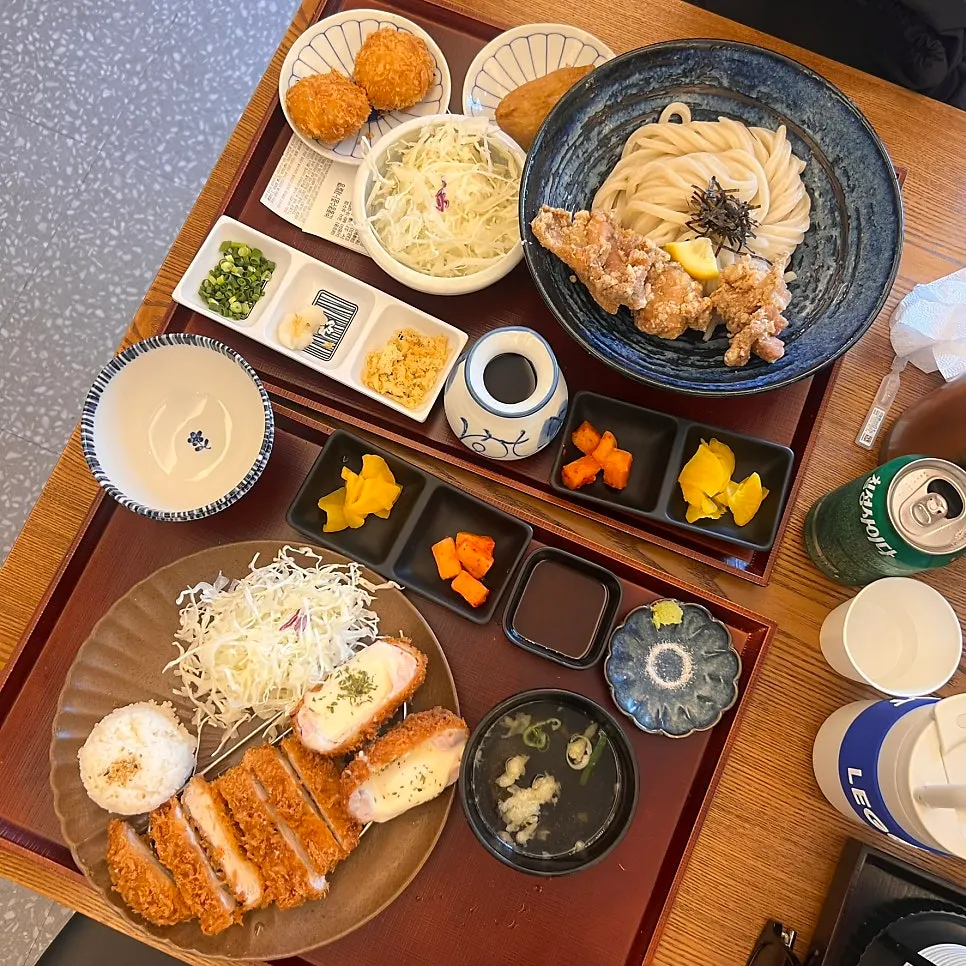 코시 성수점 테이블에 차려진 식사