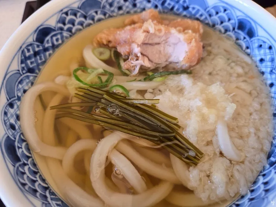 식사를 마친 코시 서울대입구점 테이블