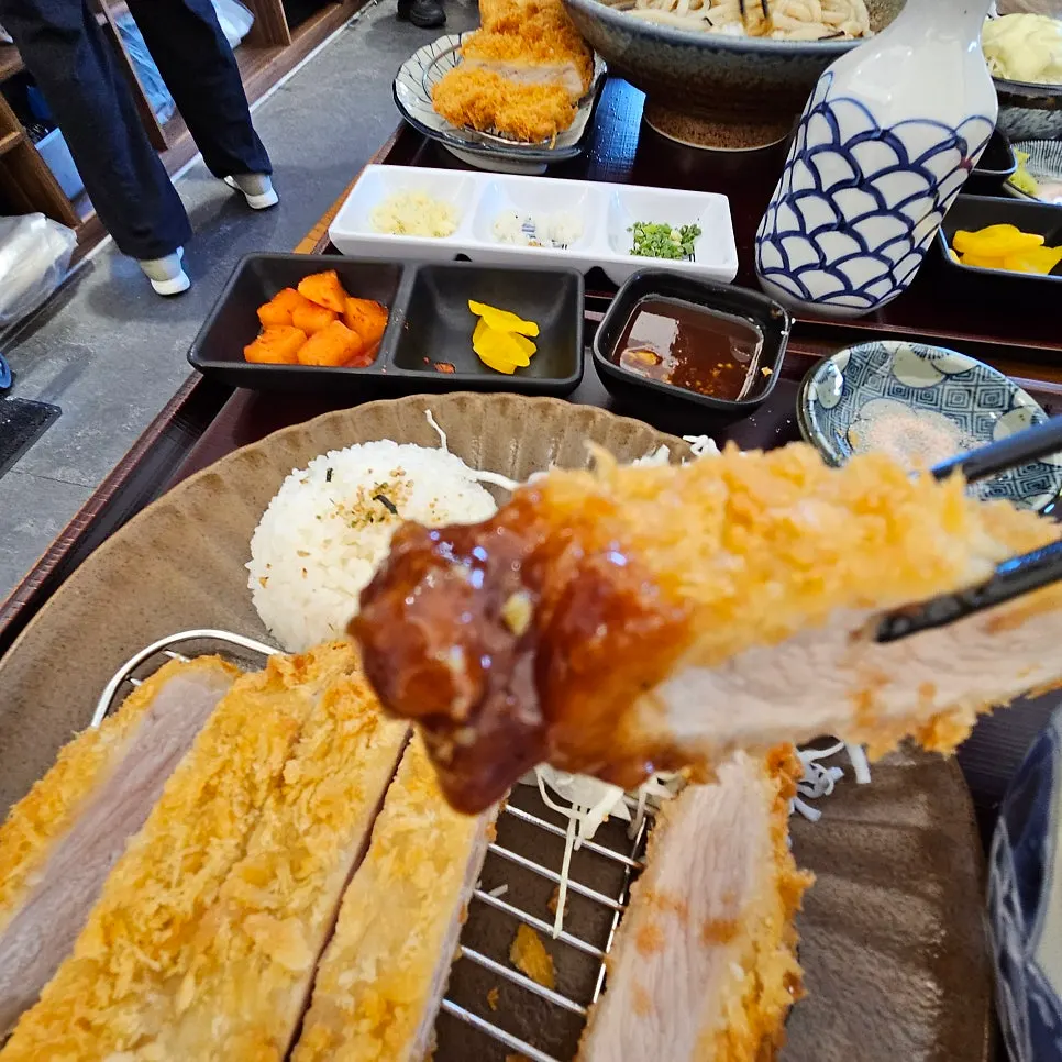 Cross-section of Kosi's 24-hour aged tonkatsu