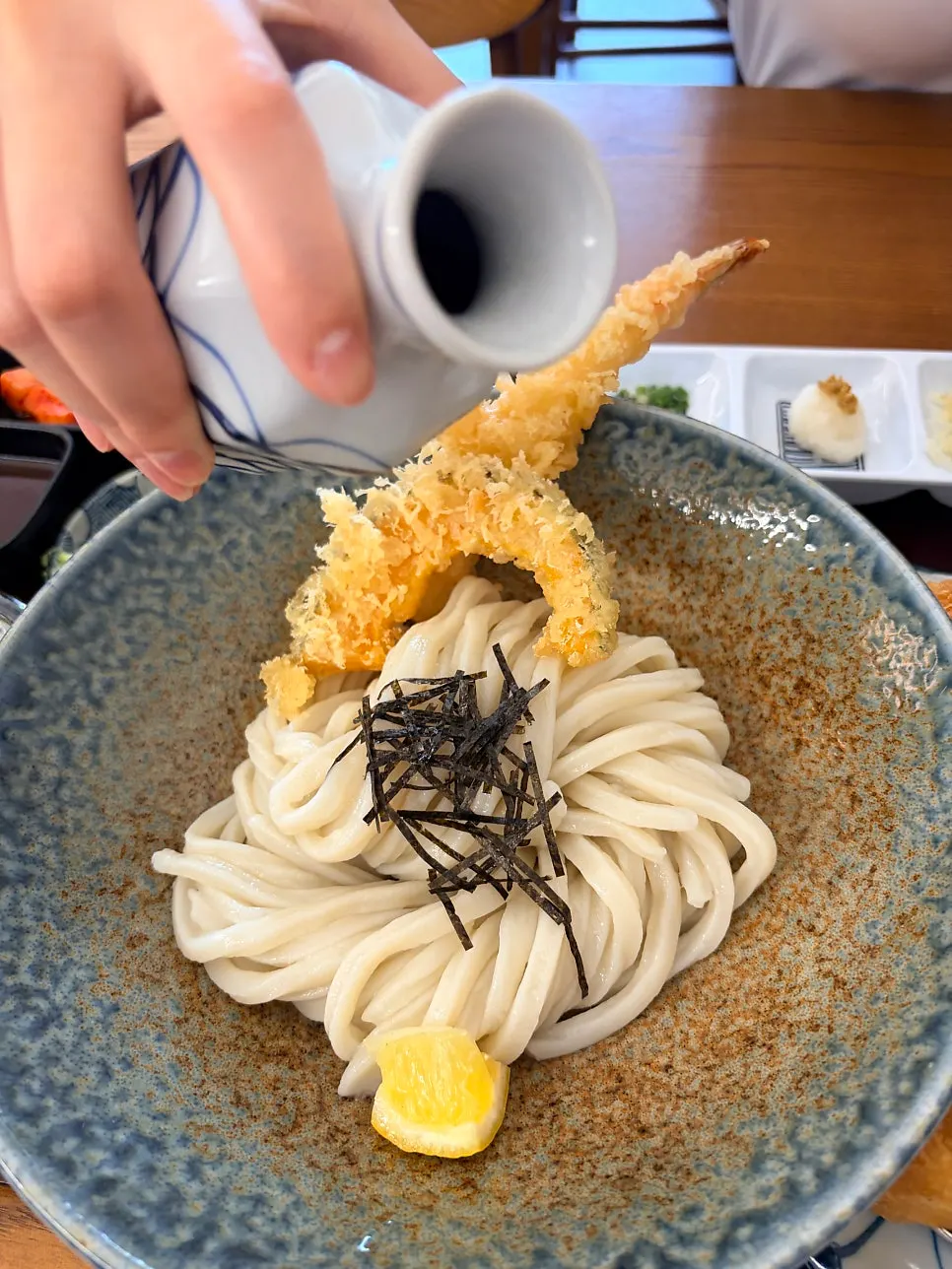 Cold bukkake udon topped with tempura