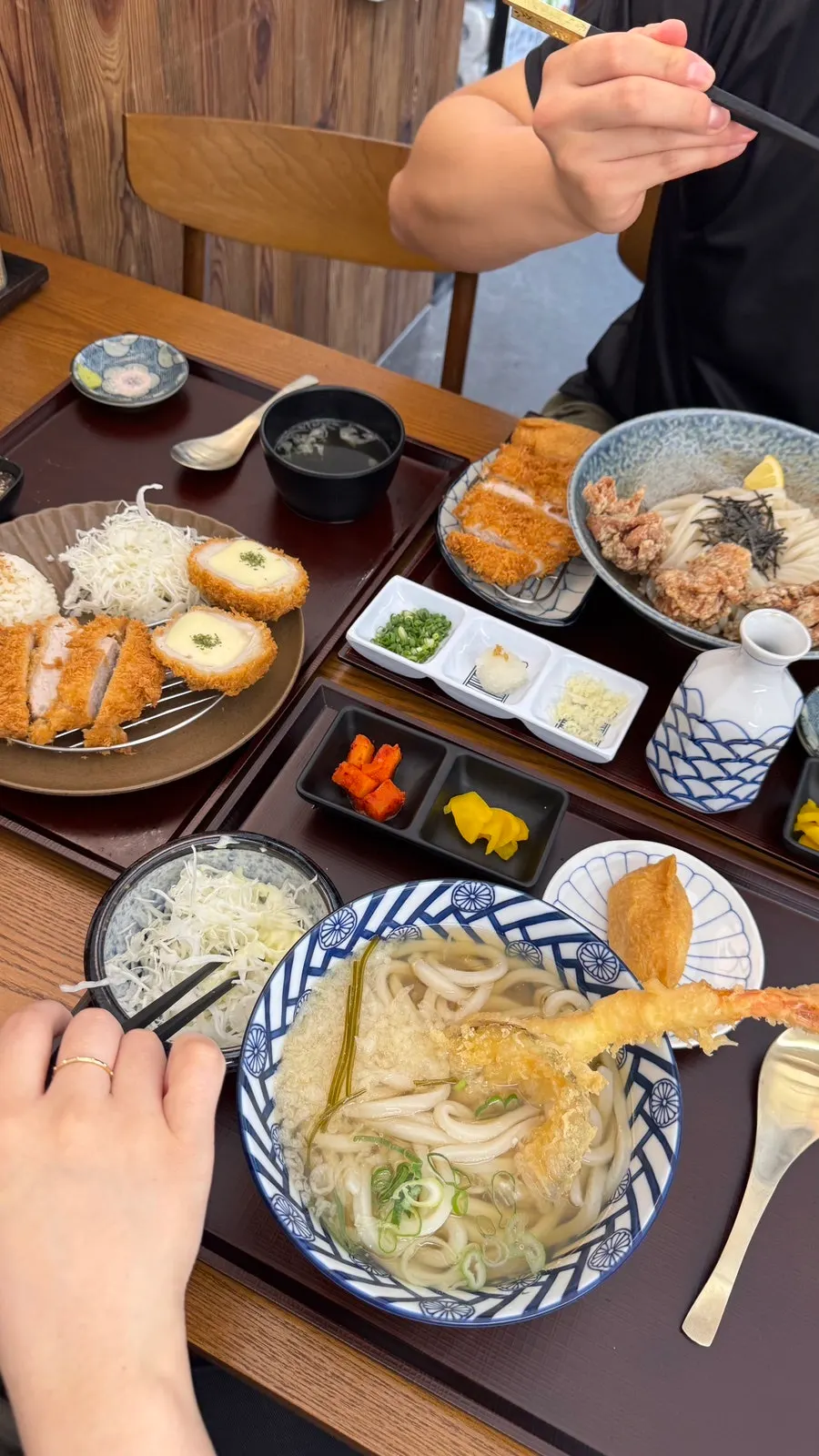 코시 서울대입구점 우동 돈카츠 메뉴판