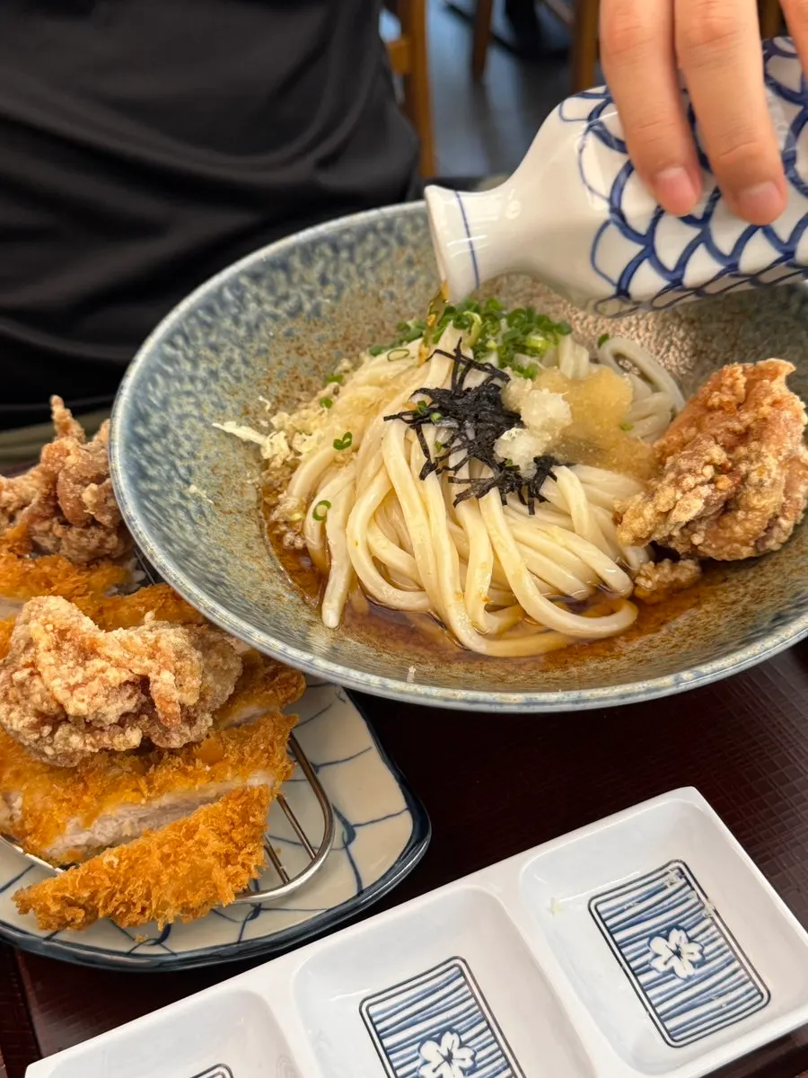 토리텐붓카케우동 정식 한 그릇