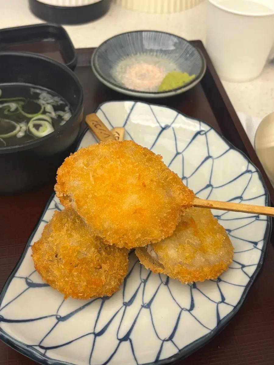 사이드 메뉴 연근쿠시카츠