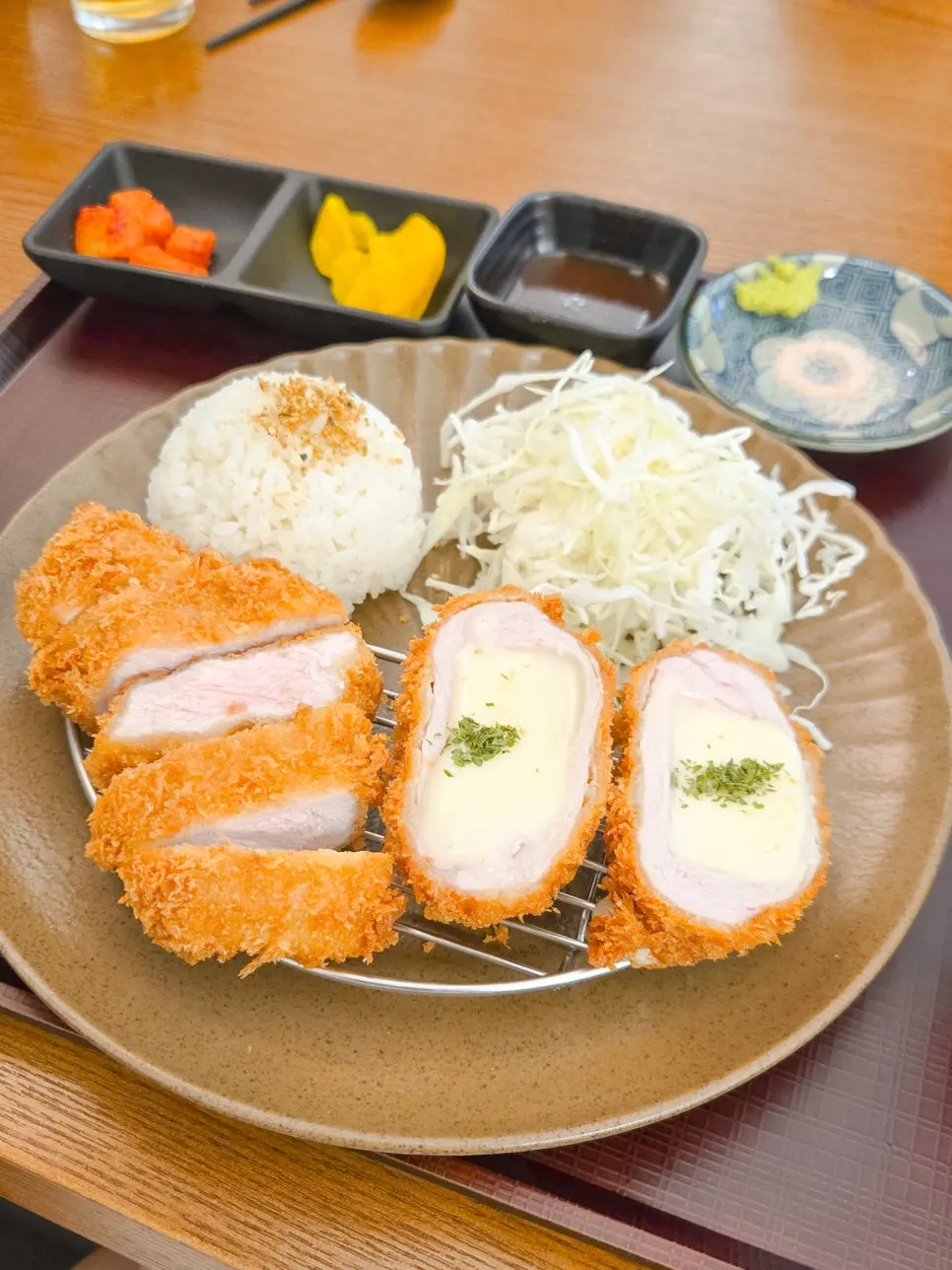 Fresh pork loin half-and-half cutlet