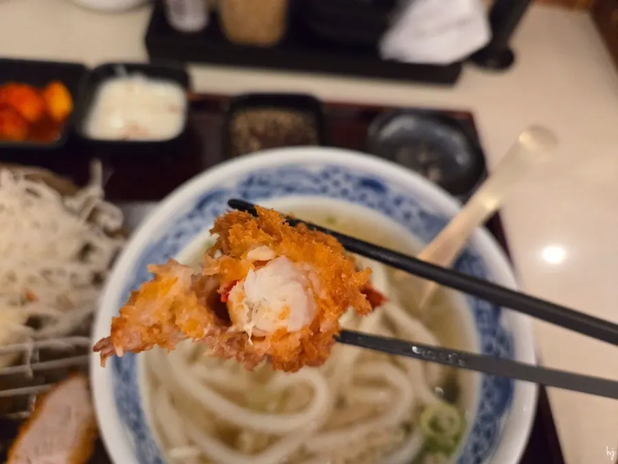 Solo dining table setup with the mixed katsu set at Kosi Gyodae Branch