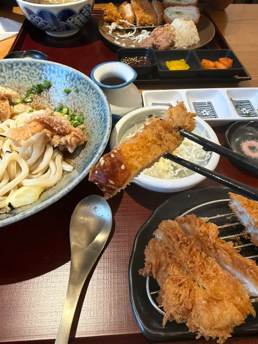 붓카케 육수에 적신 우동 면