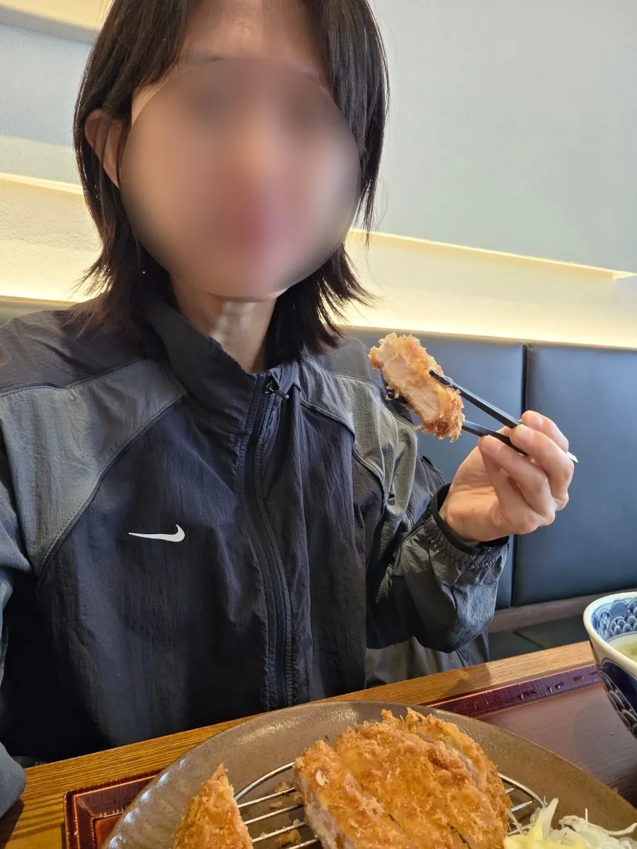 식사 중인 코시 교대점 테이블 풍경