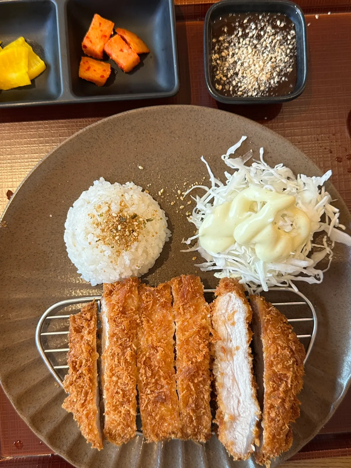 Cross-section of thick tonkatsu at Kosi Gyodae Branch