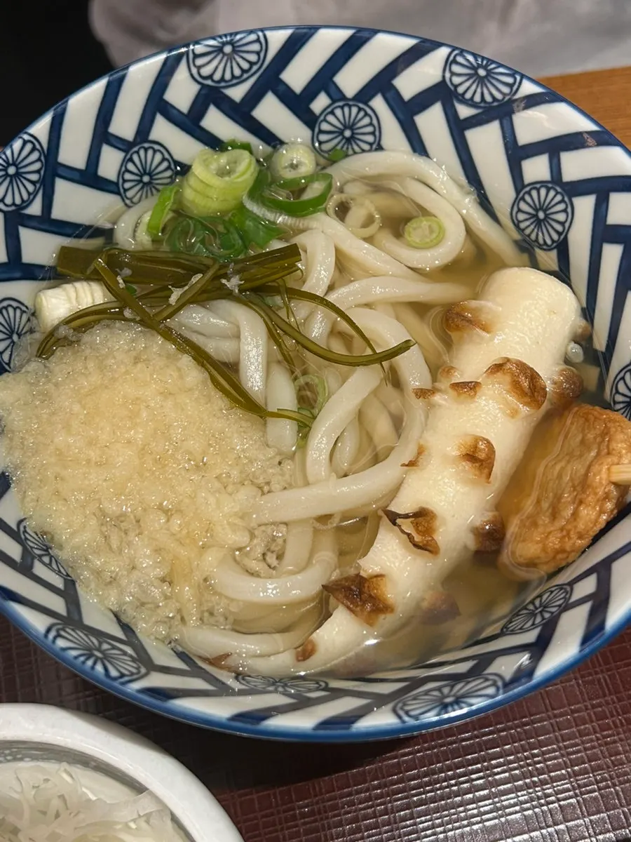 Rich broth fish cake udon with fish cakes