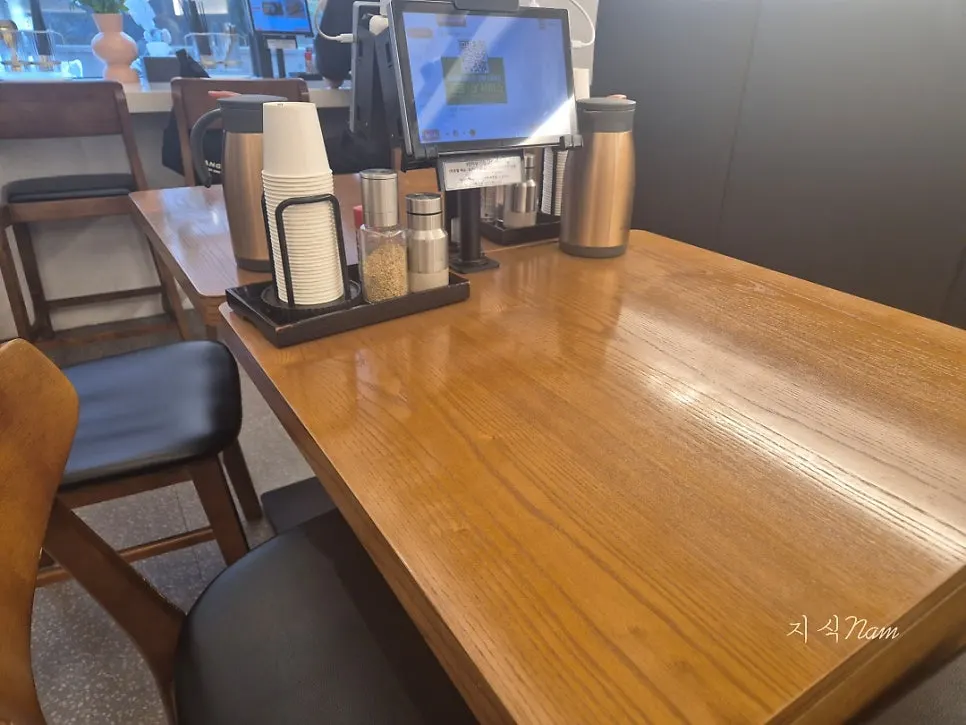 Table seating inside Kosi Isu Branch