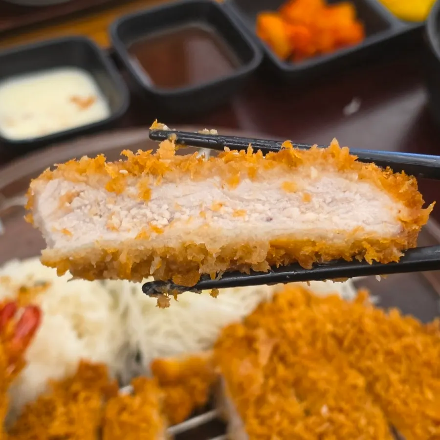Pork loin cutlet sliced into six pieces