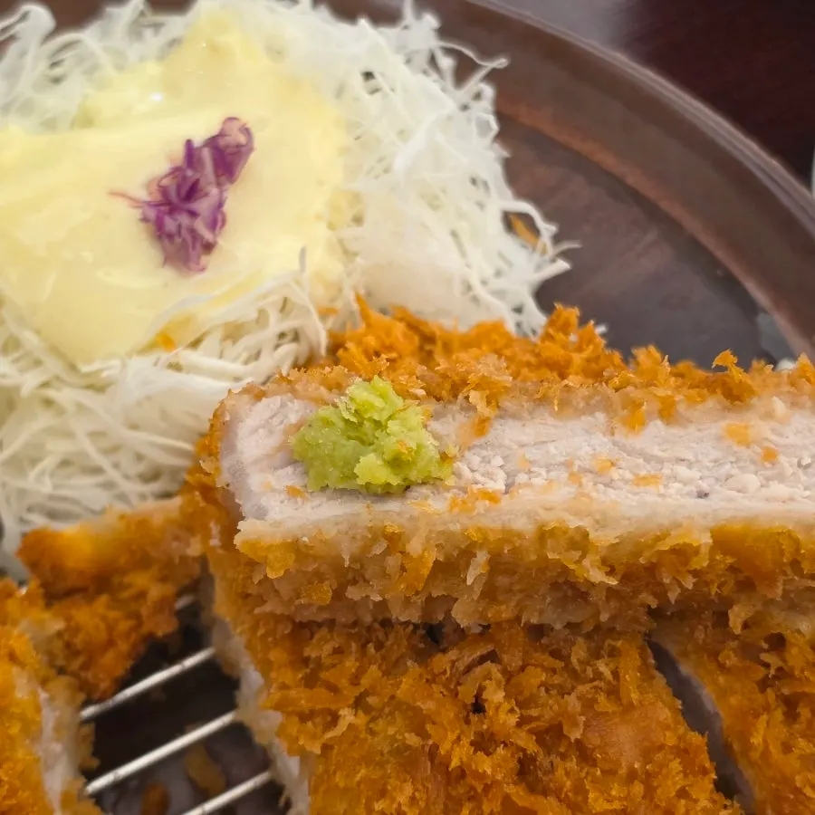 Cross-section of the thin-battered tonkatsu