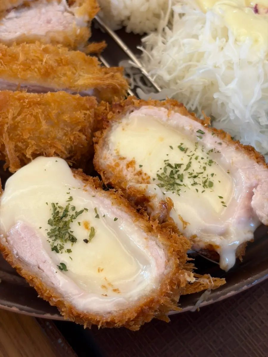 Crispy-outside, juicy-inside fried chicken plate