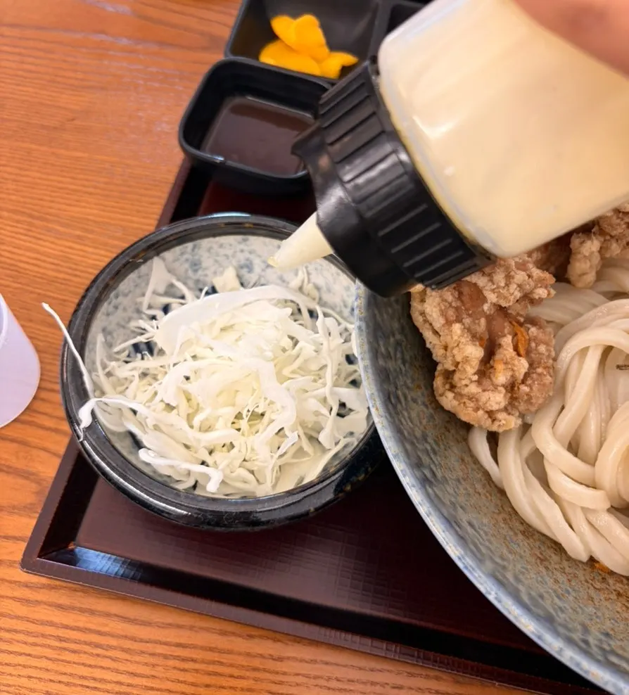 정식에 함께 나온 샐러드