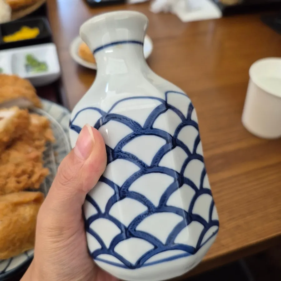 Gourd-shaped tzuyu flask