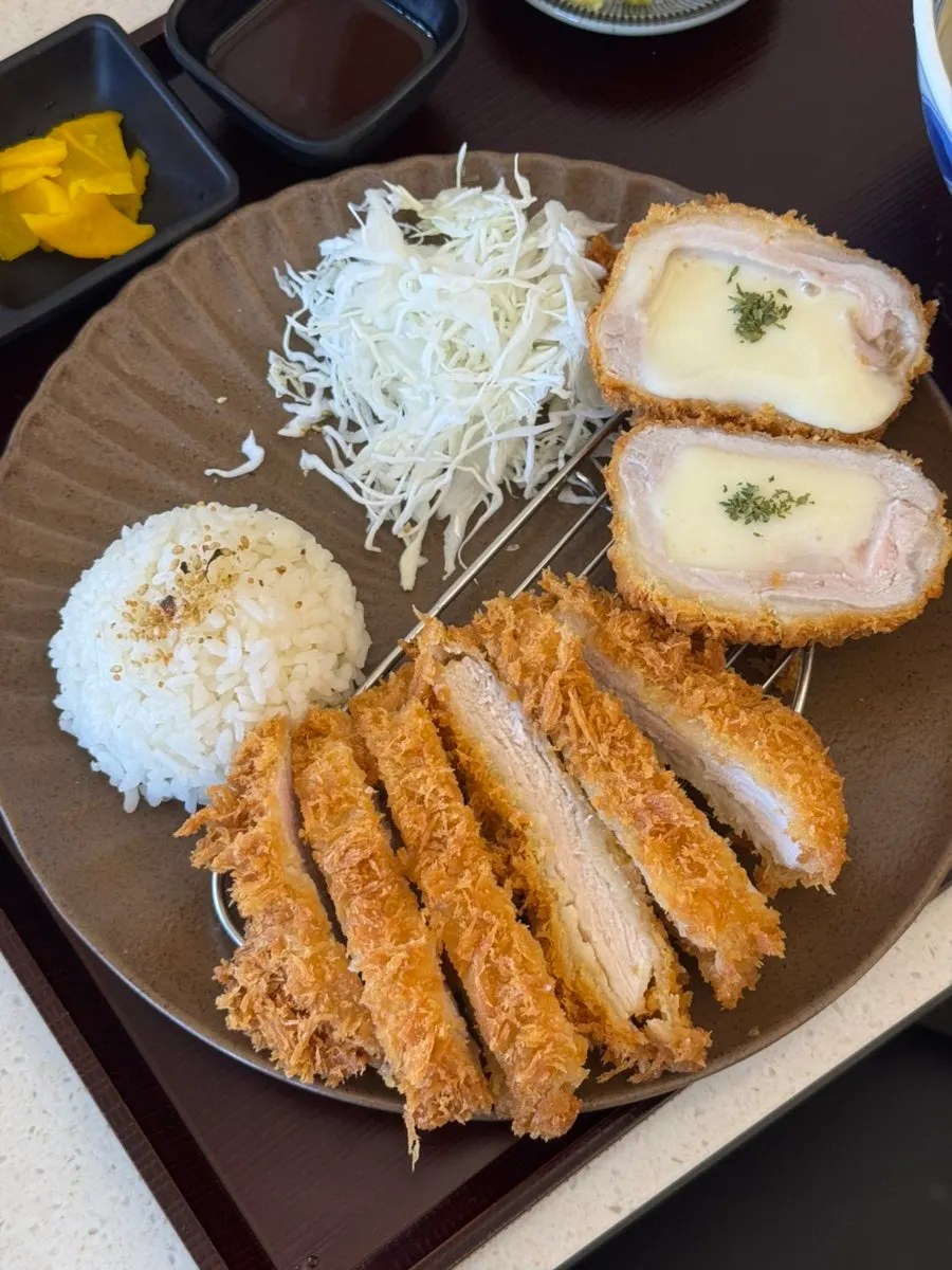 チーズが伸びるコシの半々カツのチーズカツ