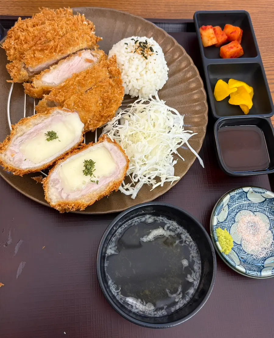 쯔유를 곁들인 토리텐붓카케우동