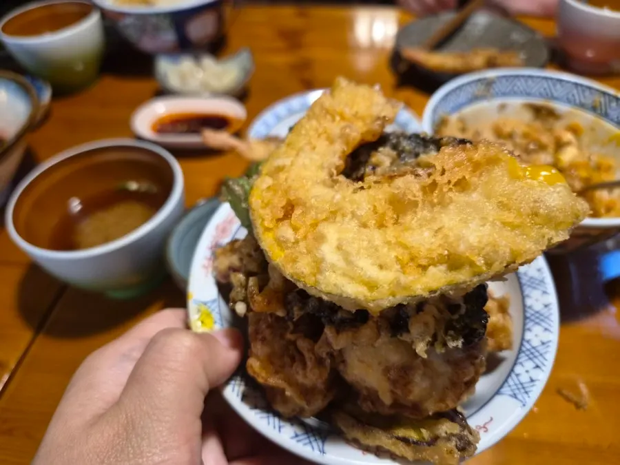 Shrimp and vegetable tempura tendon