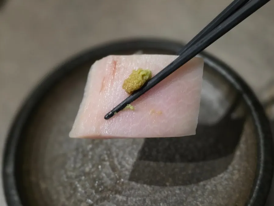 숙성 연어회 단면